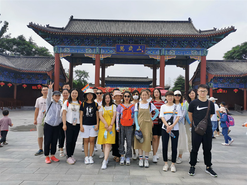 夏風(fēng)荷韻——青峰網(wǎng)絡(luò)生日會party！